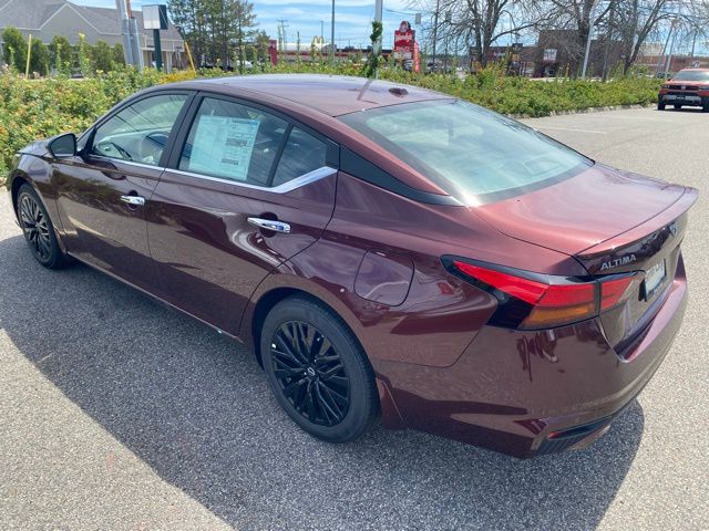 2025 Nissan Altima 2.5 SV photo 5