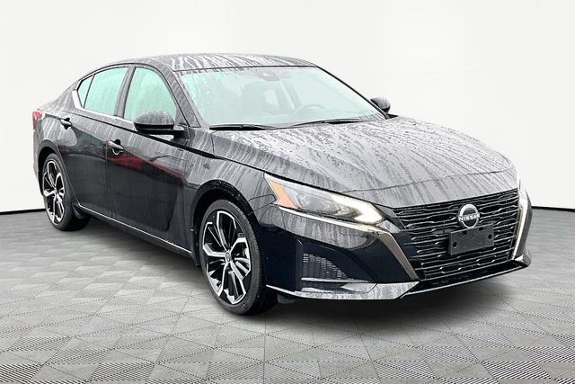 2024 Nissan Altima SR