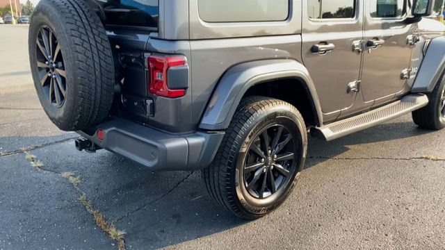 2019 Jeep Wrangler Unlimited Sahara 8