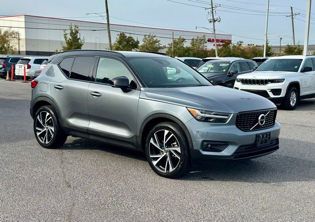2019 Volvo XC40 R-Design
