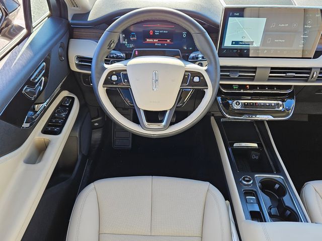 New 2025 Gray Lincoln Reserve image 14