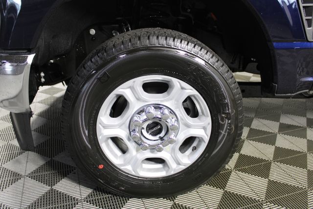 2025 Ford F-350SD XLT photo