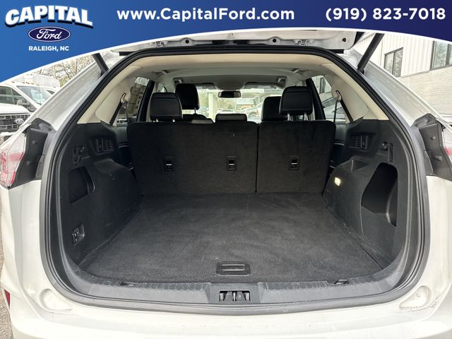Certified Used 2023 Oxford White Ford SEL image 16