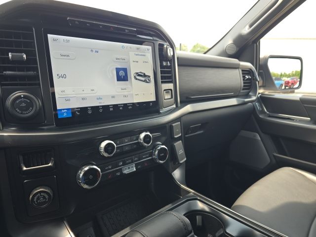 2024 Ford F-150 XLT:B02484