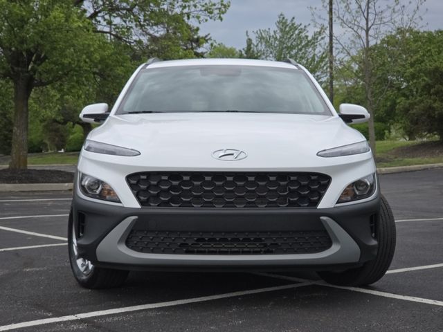 Used 2023 White Hyundai SEL image 16
