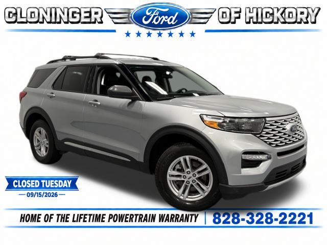 Iconic Silver Metallic 2024 Ford Explorer SUV / Crossover All-Wheel Drive Automatic