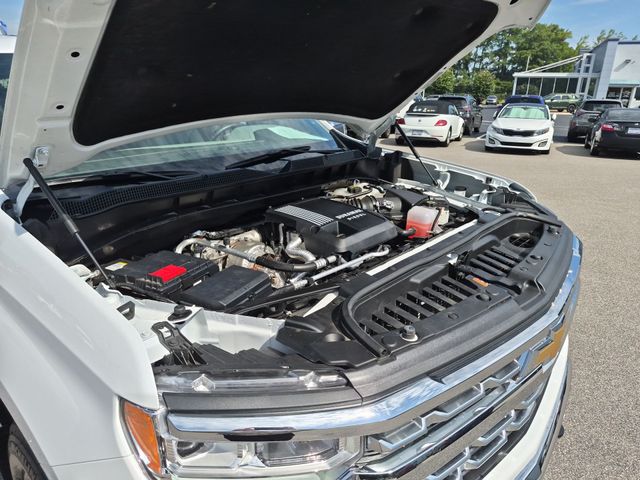 Used 2025 White Chevrolet LTZ image 41
