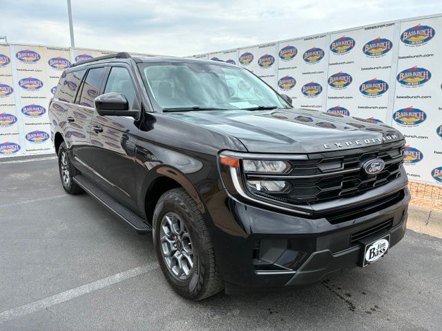 Black Metallic 2025 Ford Expedition SUV / Crossover 4X2 Automatic