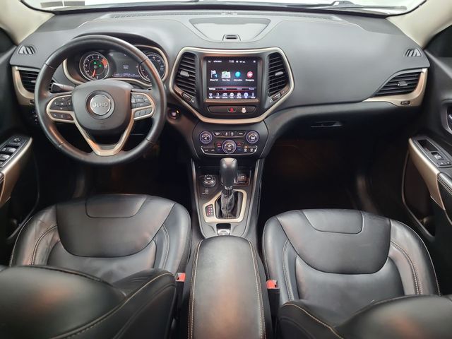 2017 – Jeep – Cherokee