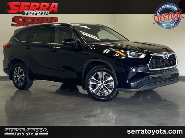 2022 Toyota Highlander XLE AWD
