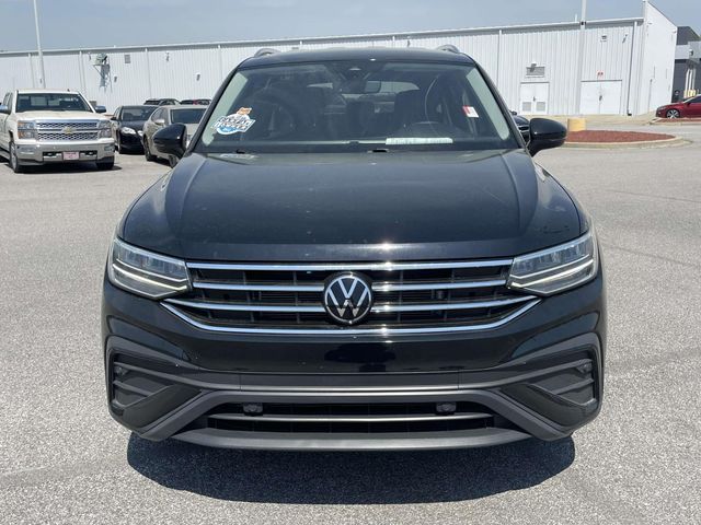 Used 2023 Black Volkswagen 2.0T SE image 34