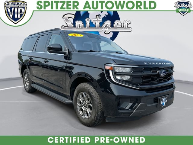 Black Metallic 2025 Ford Expedition SUV / Crossover Four-Wheel Drive Automatic