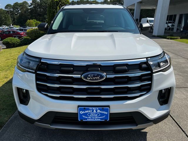 2025 Ford Explorer Active photo