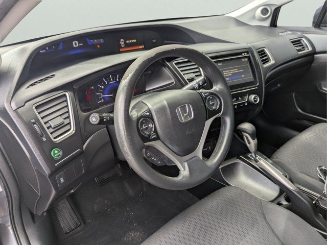 Used 2015  Honda SE image 9