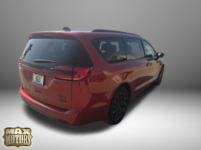 New 2027 Chrysler Pacifica Van