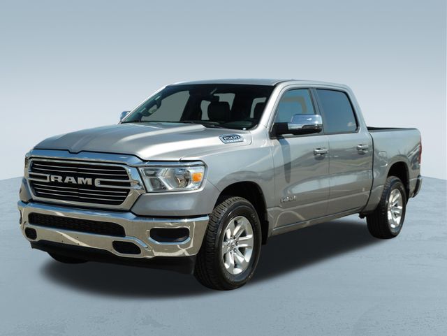 View vehicle photo 3