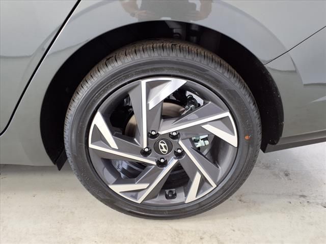 2025 Hyundai Elantra SEL Convenience photo