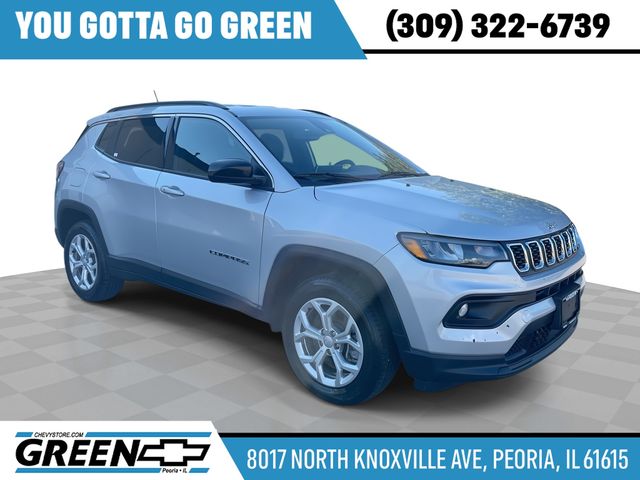 Silver Zynith Metallic Clearcoat 2024 Jeep Compass SUV / Crossover Four-Wheel Drive 8-Speed Automatic