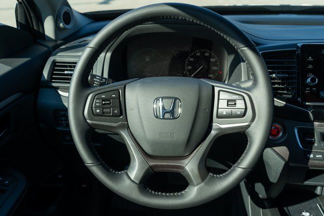 2025 Honda Ridgeline Sport 13