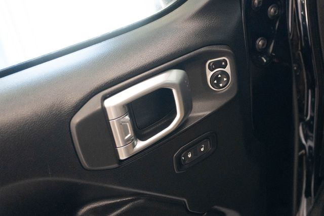 Used 2018 Jeep Wrangler SUV