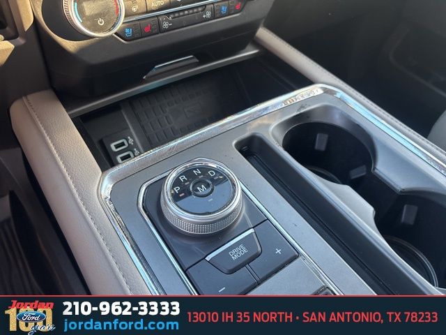 Used Car 2018 Ford Expedition  Xlt For Sale Under $25,000 In San Antonio, Texas
