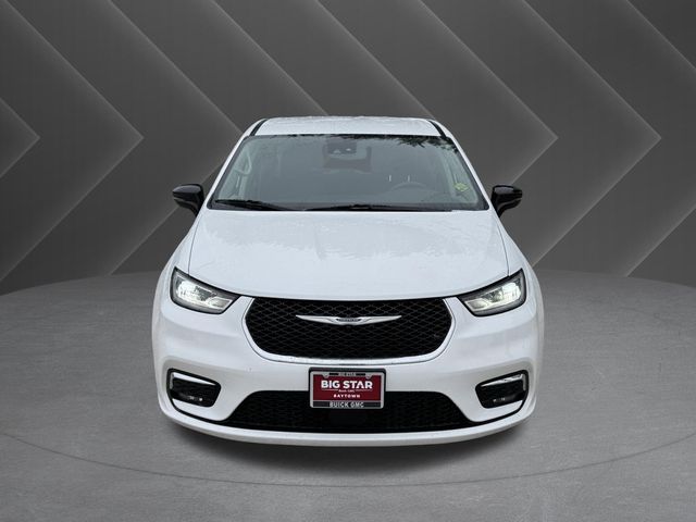 2024 Chrysler Pacifica Touring L White at Community Honda