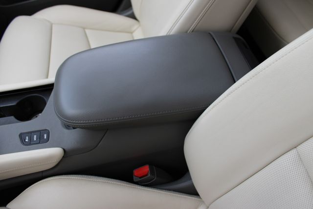 Used 2019 Blue Cadillac Luxury image 19