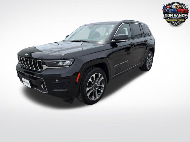 Diamond Black Crystal Pearlcoat 2025 Jeep Grand Cherokee SUV / Crossover Four-Wheel Drive 8-Speed Automatic