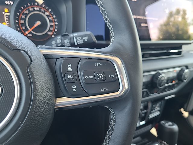 Used 2025 Jeep Wrangler SUV