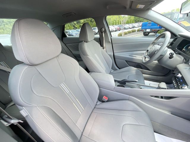 Used 2025 Hyundai Elantra Sedan