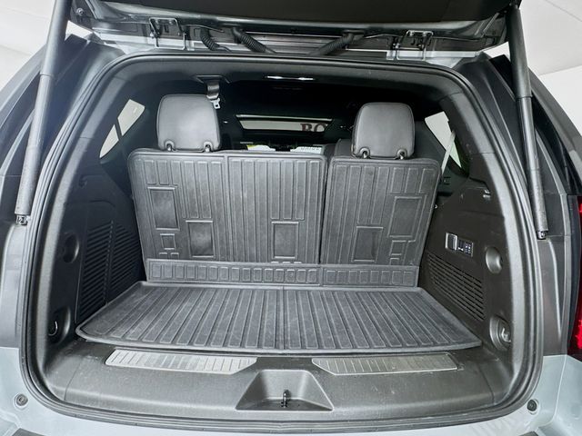 2024 Sterling Metallic GMC Yukon AT4 4X4 SUV