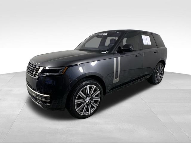 2023 Land Rover Range Rover SE 3