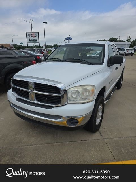 Bright White 2007 Dodge RAM 1500 Pickup Truck Four-Wheel Drive 5-Speed Automatic