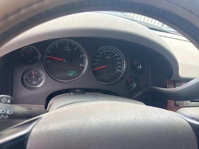 2008 Chevrolet Suburban LT 1500 photo