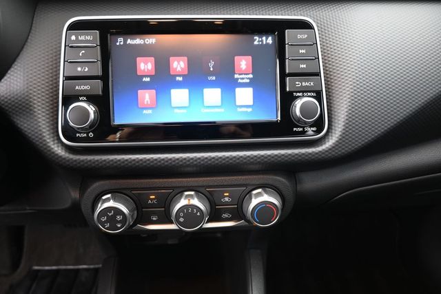 Used 2024 Nissan Kicks SUV