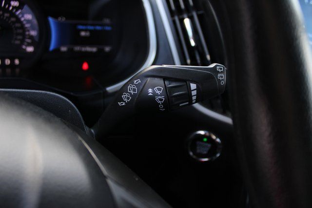 Used 2021 White Ford SE image 17