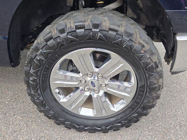 Used 2023 Blue Ford Lariat image 16