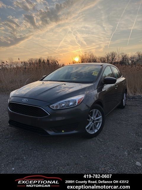 Gray (Magnetic) 2018 Ford Focus SE Sedan Front-Wheel Drive 6-Speed Automatic