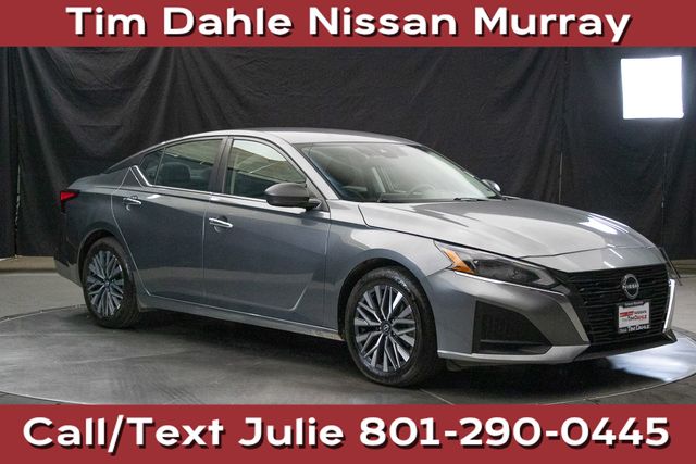 Gray (Gun Metallic) 2024 Nissan Altima 2.5 SV FWD Sedan Front-Wheel Drive Continuously Variable Transmission