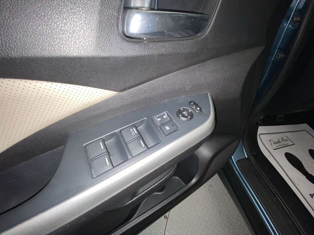 Used 2016  Honda EX-L image 13
