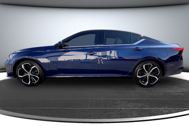 Used 2024 Nissan Altima Sedan