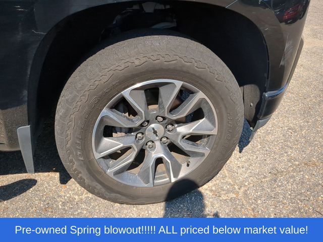 Used 2019 Black Chevrolet RST image 15