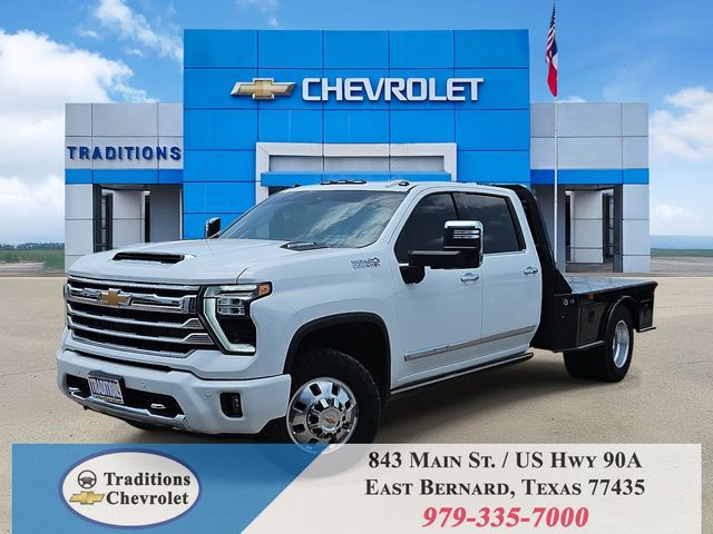 Summit White 2025 Chevrolet Silverado 3500HD Pickup Truck Four-Wheel Drive Automatic