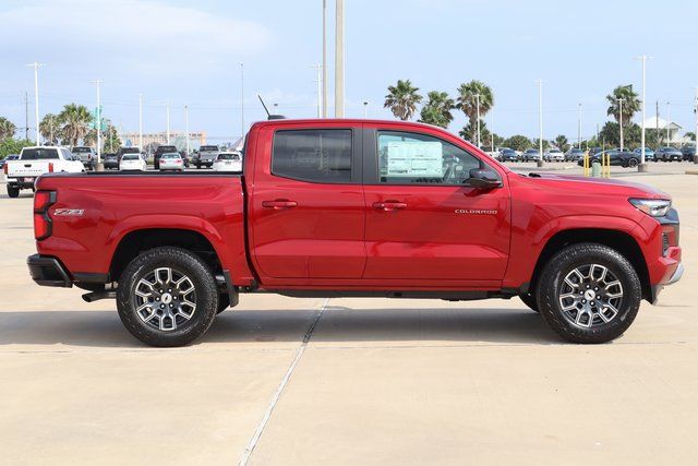 2025 Chevrolet Colorado Z71 - 3