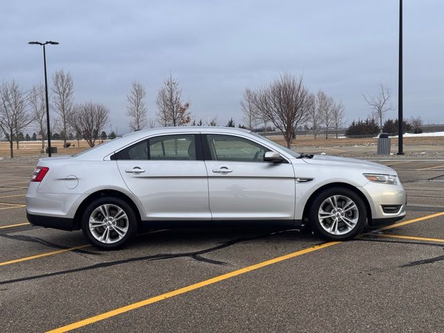 2018 Ford Taurus SEL