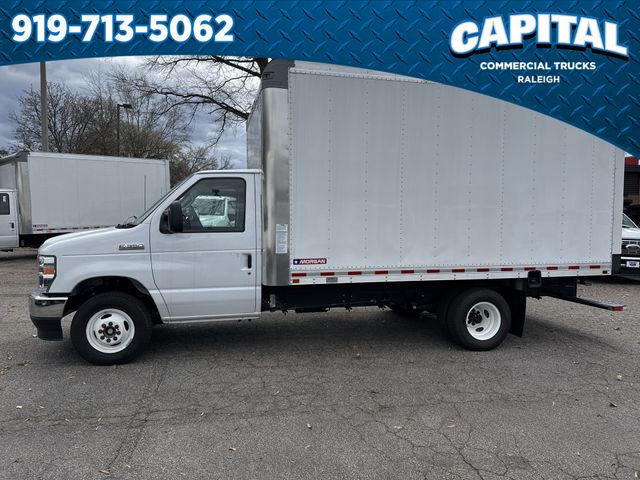 2025 Ford E-350 photo 5