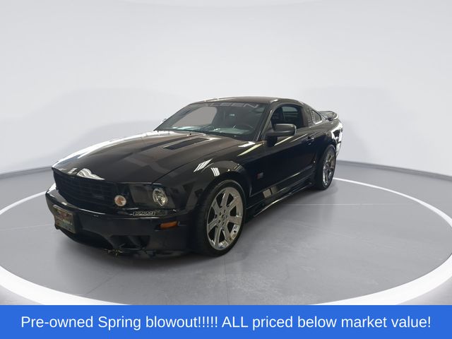 Used 2005 Black Ford GT Premium image 7
