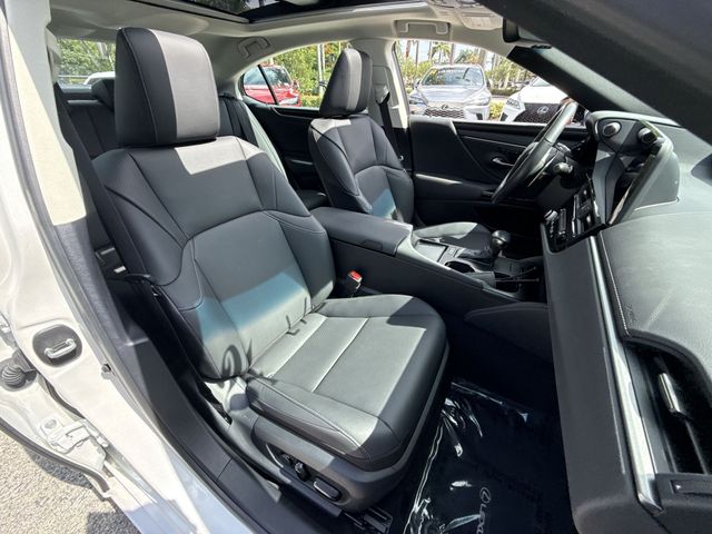 Used 2024 Lexus ES Sedan