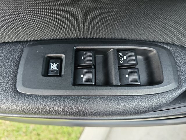 Used 2021 Black Ford XLT image 27