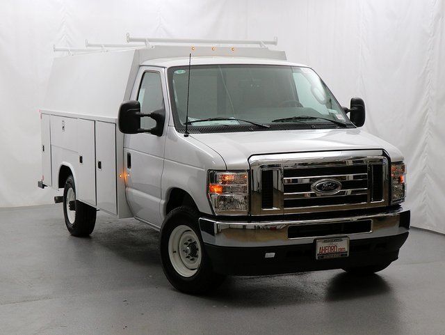 2025 Ford E-350SD Base
